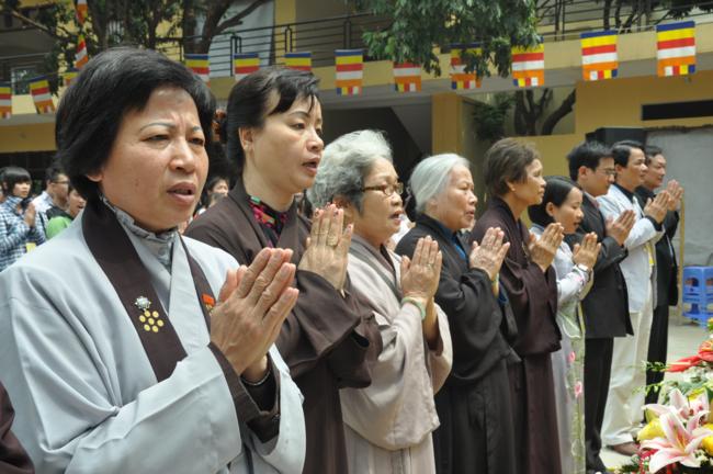 Học sinh Thủ đô được tư vấn thi ĐH tại... chùa