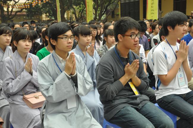 Học sinh Thủ đô được tư vấn thi ĐH tại... chùa