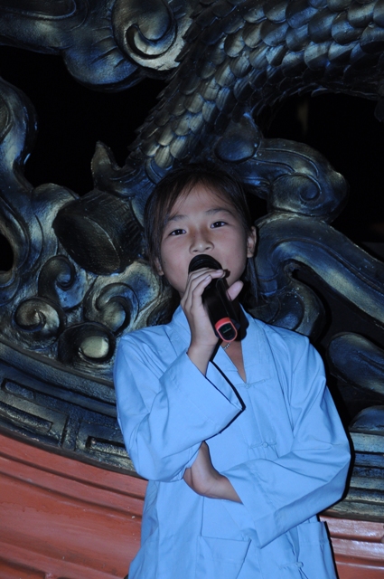 Thắp nến tri ân mùa Báo Hiếu