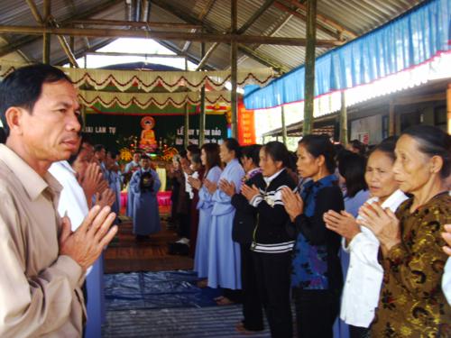 Chùa Giai Lam : Hơn 400 trăm Phật tử về   tham dự Lễ Quy Y