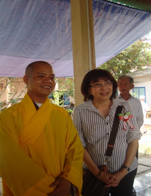 Long An: Chùa An Phú tổ chức Đại lễ Vu Lan và phát quà khám chữa bệnh cho bà con địa phương
