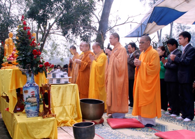 Hà Tĩnh: Gần 3000 em dự tư vấn, cầu nguyện mùa thi