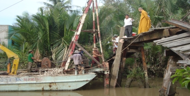 Long An: Chùa An Phú tổ chức Đại lễ Vu Lan và phát quà khám chữa bệnh cho bà con địa phương