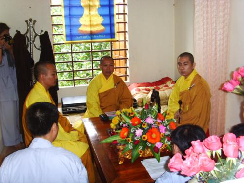 Chùa Giai Lam : Hơn 400 trăm Phật tử về   tham dự Lễ Quy Y