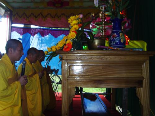 Chùa Giai Lam : Hơn 400 trăm Phật tử về   tham dự Lễ Quy Y