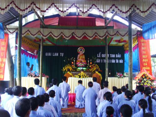 Chùa Giai Lam : Hơn 400 trăm Phật tử về   tham dự Lễ Quy Y