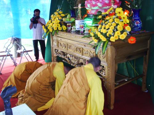 Chùa Giai Lam : Hơn 400 trăm Phật tử về   tham dự Lễ Quy Y