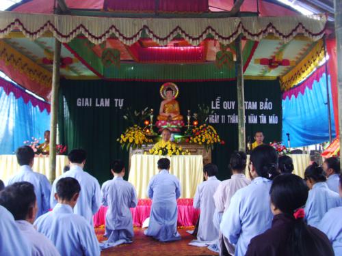 Chùa Giai Lam : Hơn 400 trăm Phật tử về   tham dự Lễ Quy Y