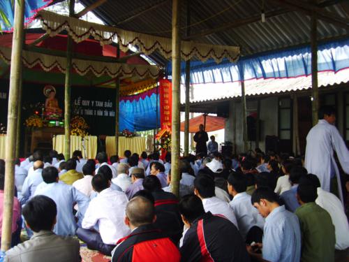 Chùa Giai Lam : Hơn 400 trăm Phật tử về   tham dự Lễ Quy Y