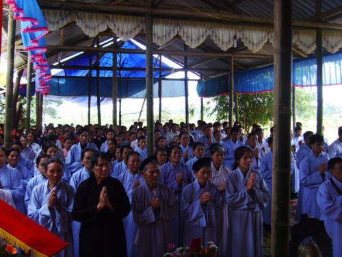 Chùa Giai Lam : Hơn 400 trăm Phật tử về   tham dự Lễ Quy Y