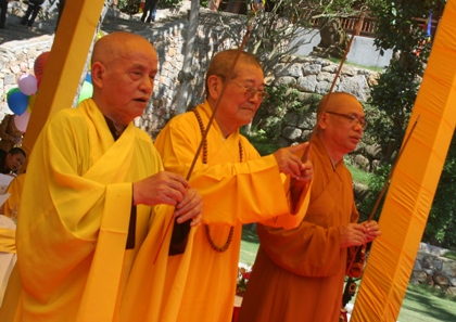 Khai mạc Đại lễ Phật Đản 2011 tại ngôi chùa phát tích Phật giáo Việt Nam