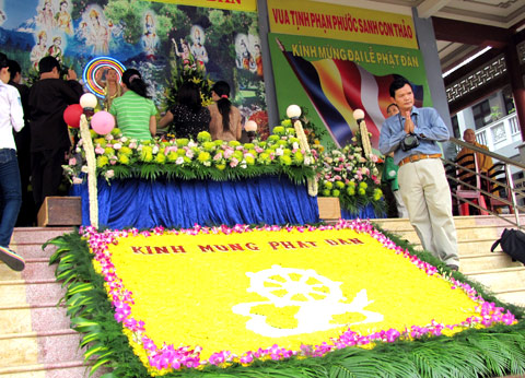 Người Sài Gòn nô nức mừng lễ Phật đản