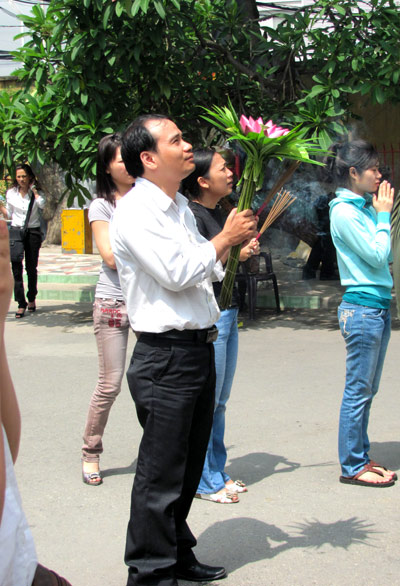 Người Sài Gòn nô nức mừng lễ Phật đản