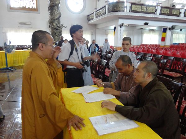 Học viện PGVN diễn tập lễ cấp phát văn bằng cử nhân Phật học khóa VII
