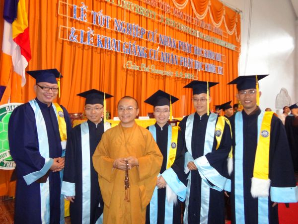 Học viện PGVN diễn tập lễ cấp phát văn bằng cử nhân Phật học khóa VII
