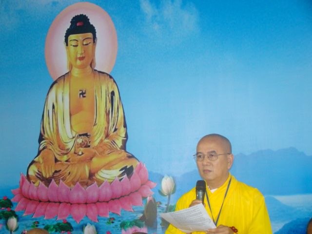 Chùm ảnh Nghị quyết Hội thảo hướng dẫn Phật tử toàn quốc năm 2011 tại TP. Đà Nẵng