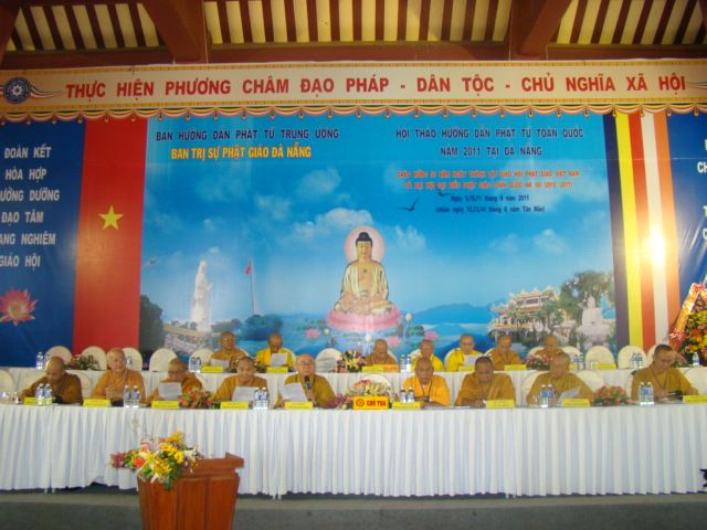 Chùm ảnh Nghị quyết Hội thảo hướng dẫn Phật tử toàn quốc năm 2011 tại TP. Đà Nẵng