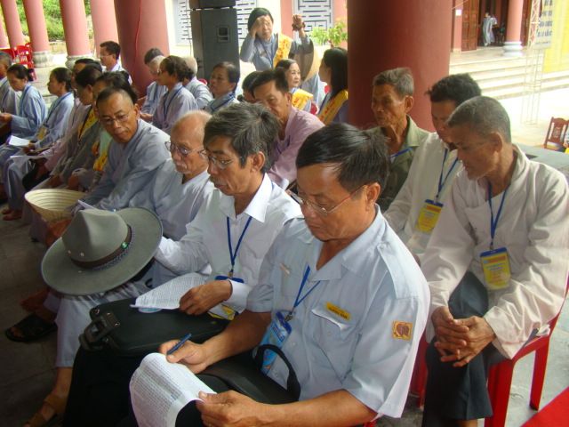 Chùm ảnh Nghị quyết Hội thảo hướng dẫn Phật tử toàn quốc năm 2011 tại TP. Đà Nẵng