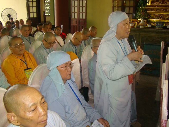 Chùm ảnh Nghị quyết Hội thảo hướng dẫn Phật tử toàn quốc năm 2011 tại TP. Đà Nẵng