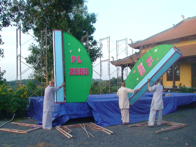 Chùm ảnh chuẩn bị lễ truyền thống lần thứ 4 trường TCPH Đồng Nai