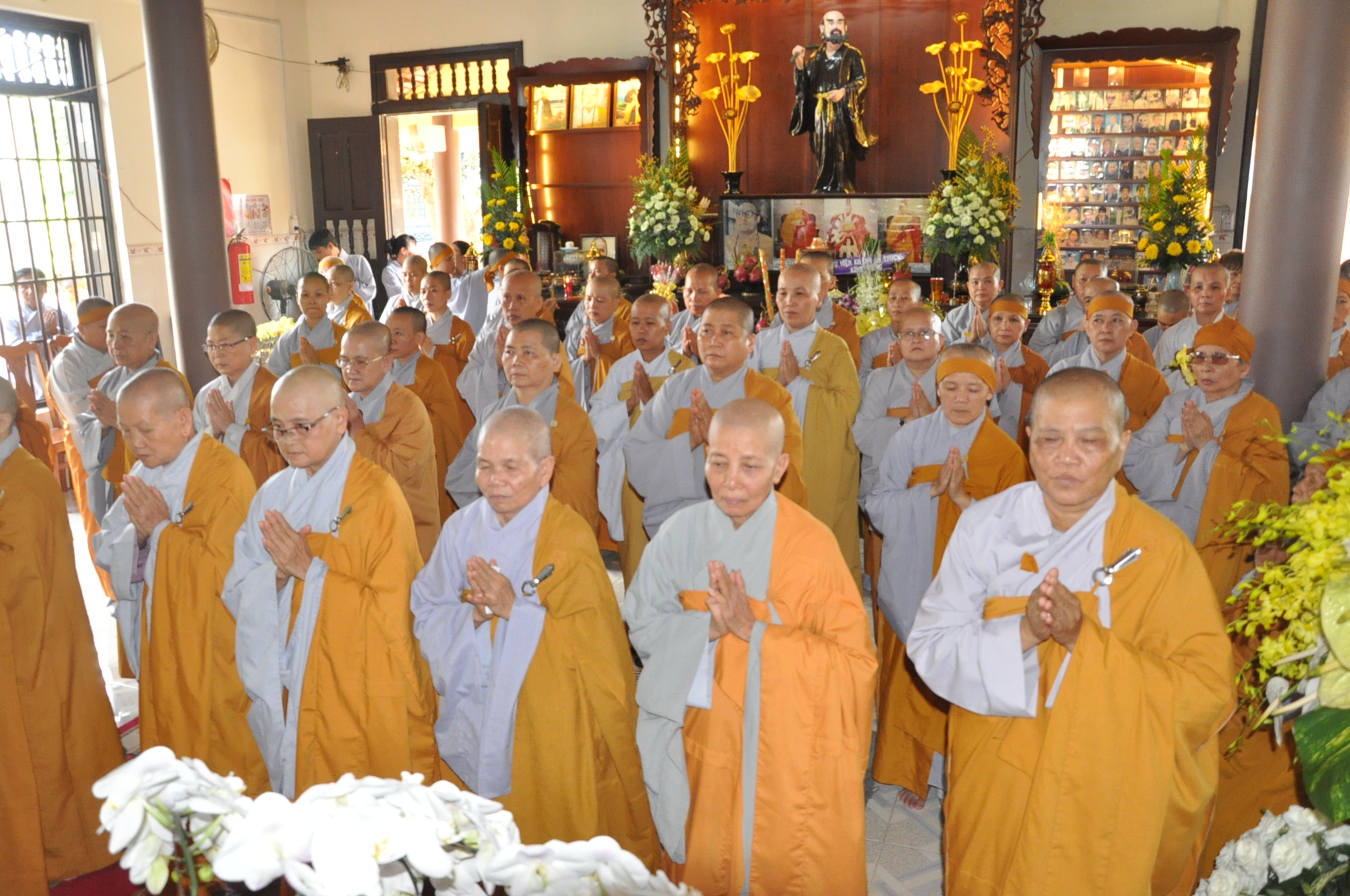 Long An: tông mônThiênThai Giáo Quán viếng lễ tang cố ni trưởng thượng Đạt hạ Cung