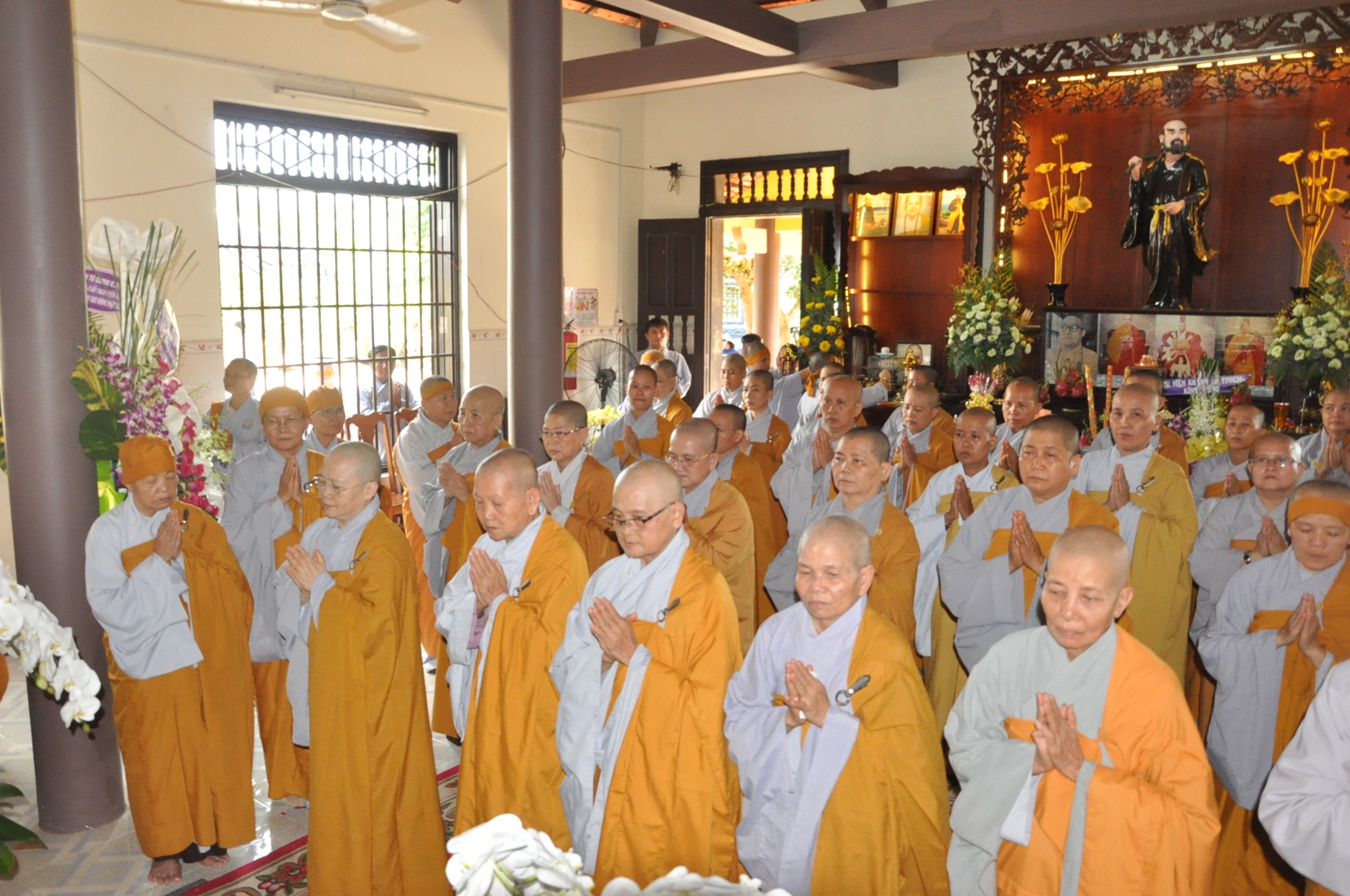 Long An: tông mônThiênThai Giáo Quán viếng lễ tang cố ni trưởng thượng Đạt hạ Cung
