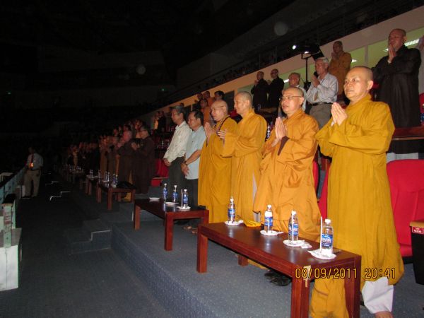 TP. Đà Nẵng: Hơn 1000 em thiếu nhi tham dự đêm văn nghệ chào mừng hội thảo với chủ đề: “Đêm hội Trăng Rằm tháng Tám”