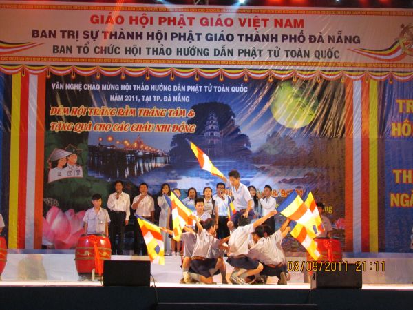TP. Đà Nẵng: Hơn 1000 em thiếu nhi tham dự đêm văn nghệ chào mừng hội thảo với chủ đề: “Đêm hội Trăng Rằm tháng Tám”