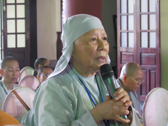 Chùm ảnh Nghị quyết Hội thảo hướng dẫn Phật tử toàn quốc năm 2011 tại TP. Đà Nẵng