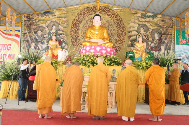 BÌNH CHÁNH: Rộn ràng không khí trước phút lễ đặt đá xây dựng Học viện mới tại TP.HCM