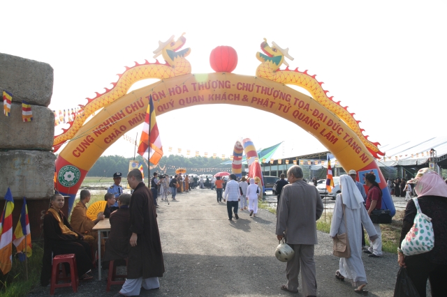 BÌNH CHÁNH: Rộn ràng không khí trước phút lễ đặt đá xây dựng Học viện mới tại TP.HCM