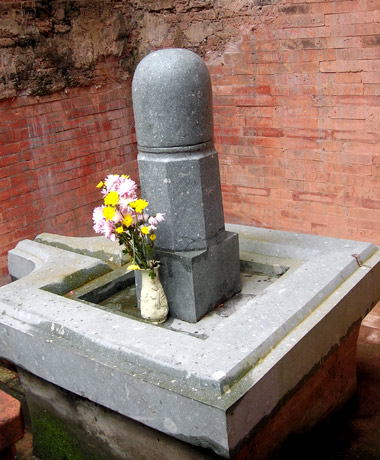 Khai quật quanh tháp cổ nhất miền Tây