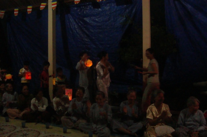Long An: Tết Trung Thu Cho Các Em Nhỏ Chốn Vùng Quê
