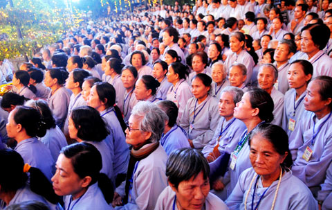 50.000 Phật tử dự đêm hội hoa đăng