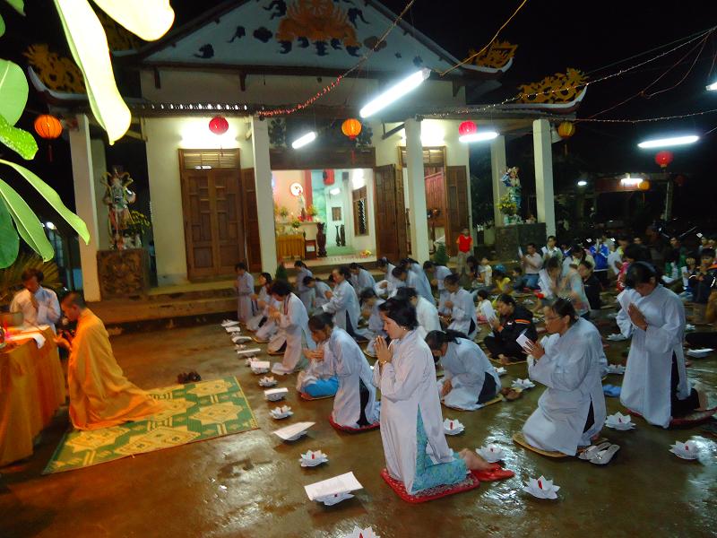 Đăk Nông: Lễ hội hoa đăng vía Đức Quán Thế Âm tại chùa Phước Điền