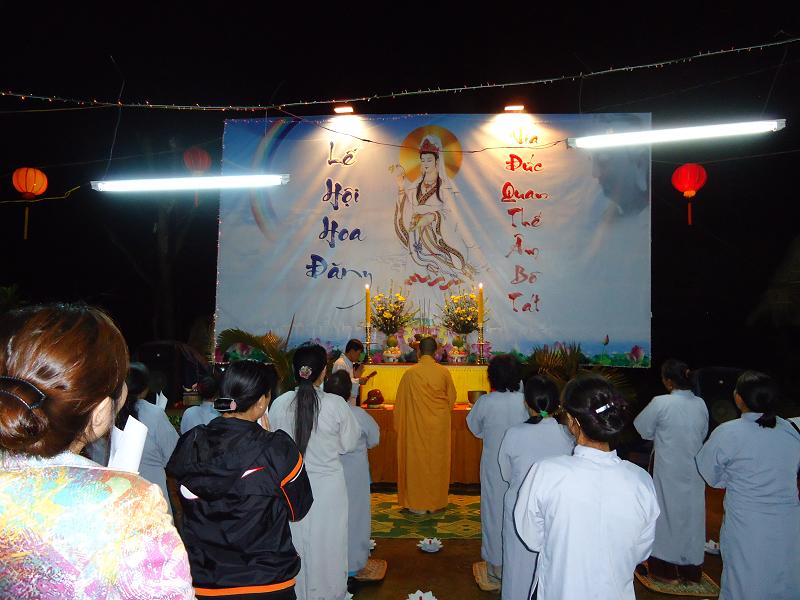 Đăk Nông: Lễ hội hoa đăng vía Đức Quán Thế Âm tại chùa Phước Điền