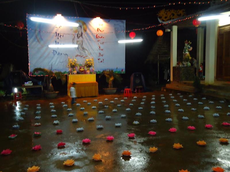 Đăk Nông: Lễ hội hoa đăng vía Đức Quán Thế Âm tại chùa Phước Điền