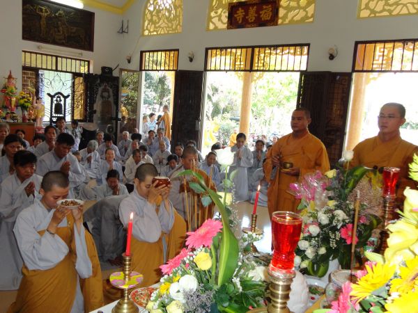 Hóc Môn: Đại lễ húy kỵ, nhập tháp tại chùa Phước Thiện