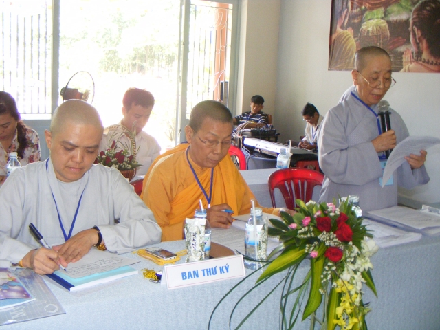 Họp mặt tổng kết công tác Phật sự 2011 - Phân ban Đặc trách Ni giới Trung ương