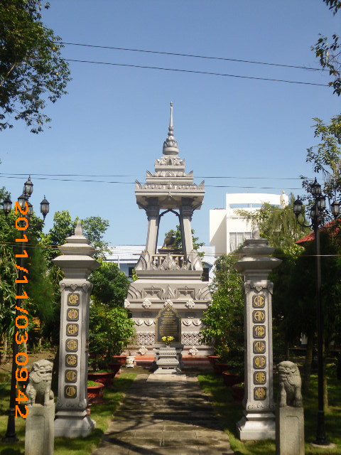 Chùa Pháp Bảo (DHAMMARATANĀRĀMA)