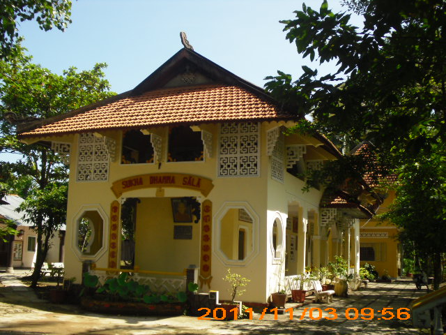 Chùa Pháp Bảo (DHAMMARATANĀRĀMA)