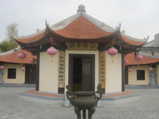 Đoàn Đại Biểu Cấp Cao Đảng ủy Khối Các Cơ Quan Trung Ương Thăm Chùa Trúc Lâm Kharkov, Ucraina