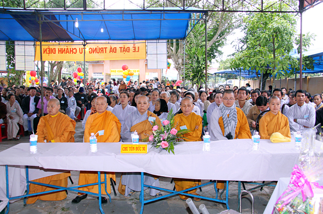 Gia Lai: Đêm Khánh Đản Phật A-Di-Đà và Lễ Đặt Đá Trùng Tu Chánh Điện Chùa Linh Hội