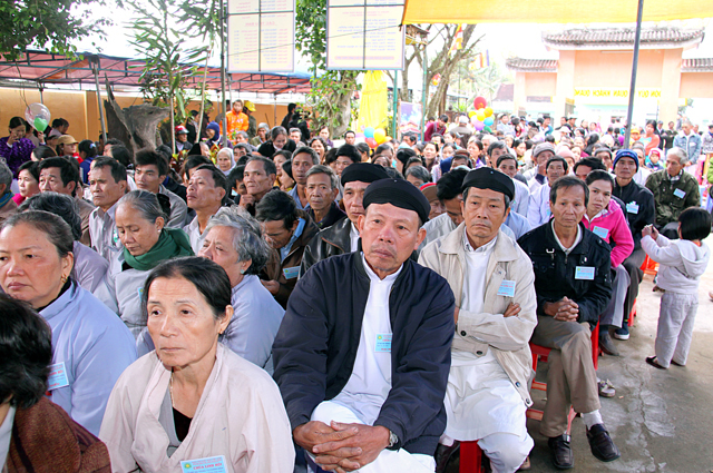 Gia Lai: Đêm Khánh Đản Phật A-Di-Đà và Lễ Đặt Đá Trùng Tu Chánh Điện Chùa Linh Hội