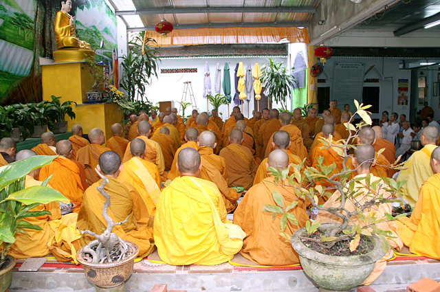 Bình Định: lễ Hội Hoa Đăng và lễ trai Tăng cầu siêu bạc độ Tịnh xá Ngọc-Sơn