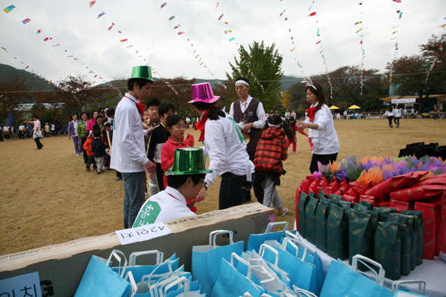 Sinh hoạt văn nghệ, văn hoá thể thao tại Hoằng Pháp Tự, Hàn Quốc