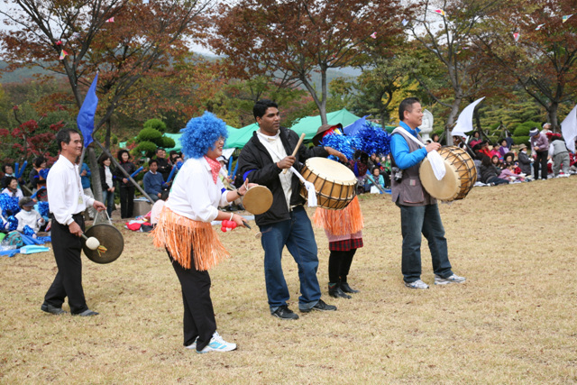 Sinh hoạt văn nghệ, văn hoá thể thao tại Hoằng Pháp Tự, Hàn Quốc