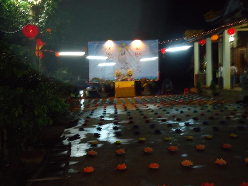 Đăk Nông: Lễ hội hoa đăng vía Đức Quán Thế Âm tại chùa Phước Điền