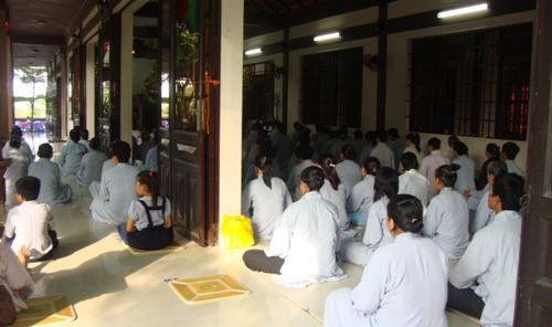 Khóa tu chánh niệm lần thứ 42 tại chùa Liên Trì