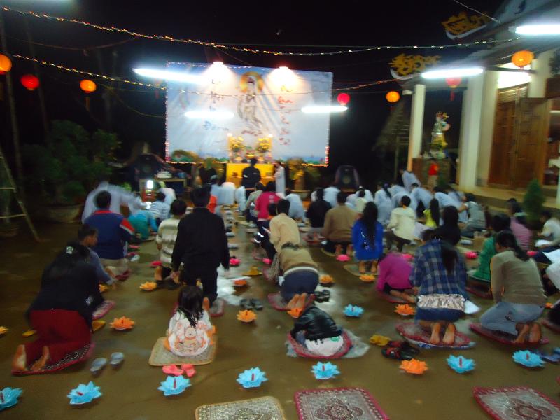 Đăk Nông: Lễ hội hoa đăng vía Đức Quán Thế Âm tại chùa Phước Điền